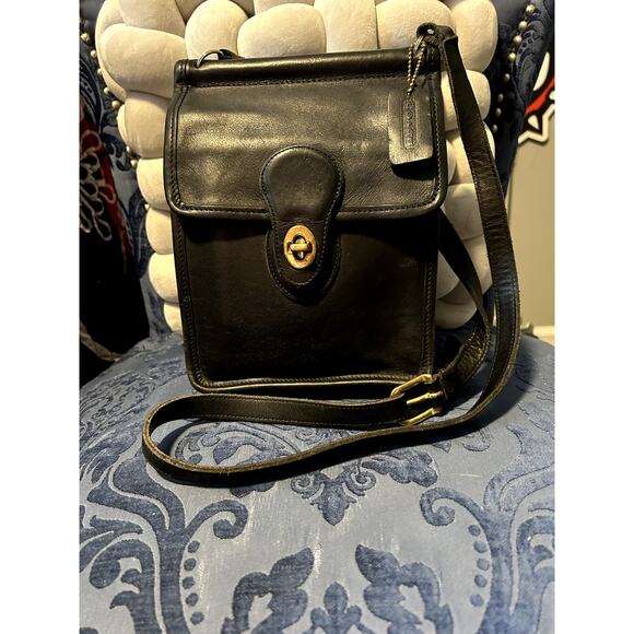 Vintage Coach Murphy Navy Crossbody Bag K7U-9930 - Picture 1 of 10